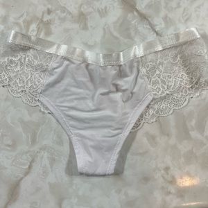Preloved White Lace Thong Unbranded Panty